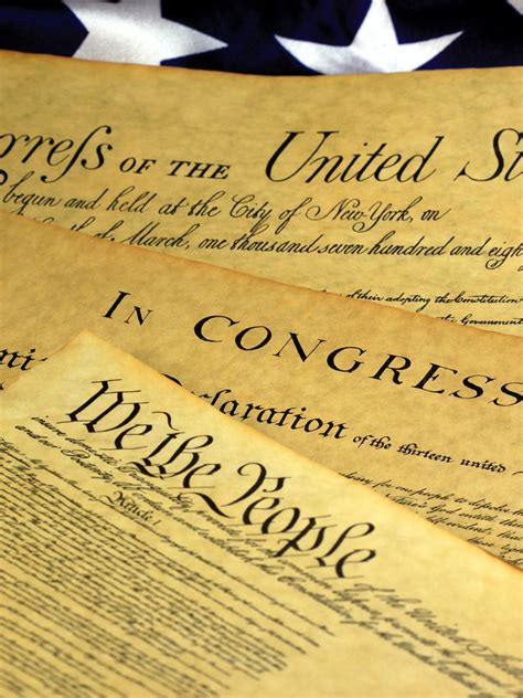 Declaration of Independence Constitution of the United States of America Bill of Rights and Constitutional Amendments Large Print Reader