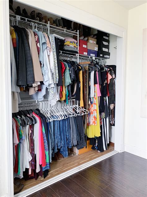 Deep Dresser 101: Unlocking the Secrets of a Decluttered and Organized Closet