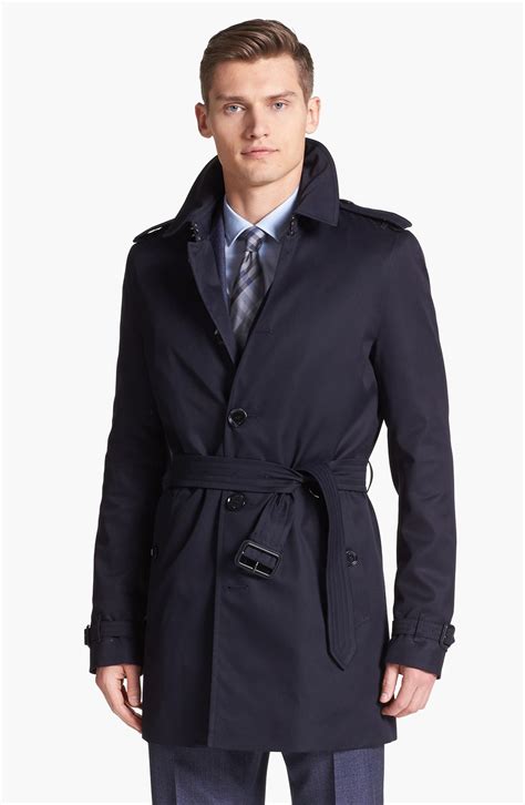 Defining Characteristics of a Single-Breasted Trench Coat