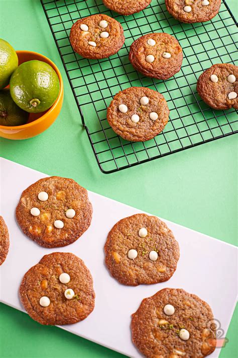 Delicie-se com o Encanto Cremoso dos Cookies de Chocolate Branco