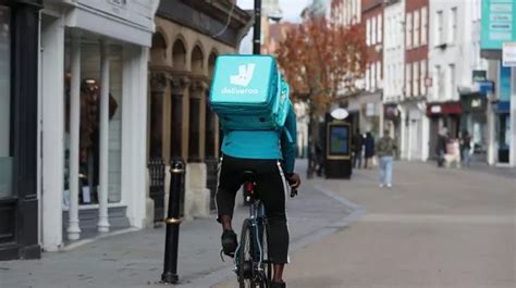 Deliveroo Down: Understanding the Crash and Minimizing Disruptions