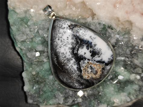 Dendrite Opal: Unlocking the Inner Landscape of Emotions