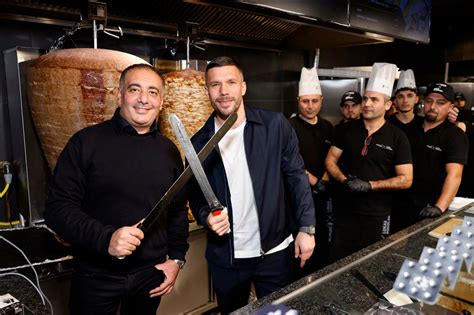 Der König des Stadions: Lukas Podolski, der geliebte Fußballer