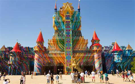 Descubra as Encantadoras Atrações do Beto Carrero World: Um Guia Completo