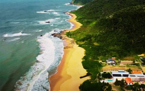 Descubra as Praias Encantadoras Perto do Beto Carrero: Um Guia Definitivo