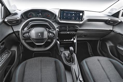 Descubra o Interior Sofisticado do Peugeot 208: Luxo e Conforto ao seu Alcance