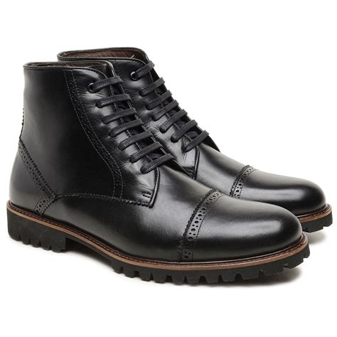 Descubra o Poder das Botas Masculinas de Couro: Um Guia Completo para Elegância e Versatilidade