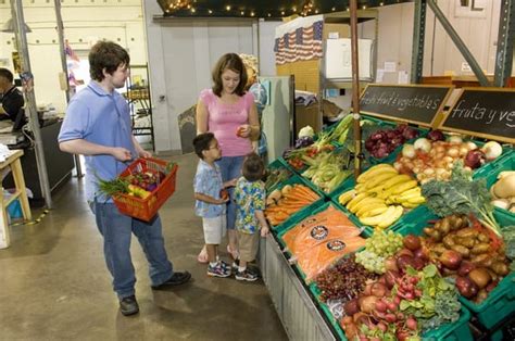 Desert Mission Food Bank: Nourishing the Hungry in Phoenix