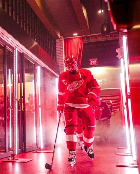 Detroit Red Wings: A Century of Excellence