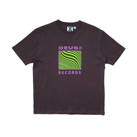 Deus T-Shirt: The Epitome of Cool and Streetwear