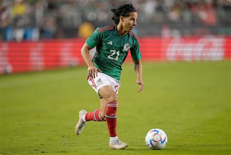 Diego Lainez: La Joya Mexicana que Conquista Europa