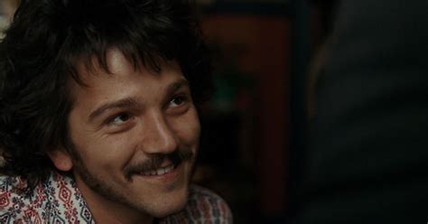 Diego Luna's Milk: 1,000 Questions & 1 Answer