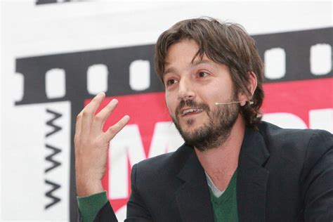 Diego Luna: El Cineasta y Activista Mexicano que Está Inspirando al Mundo