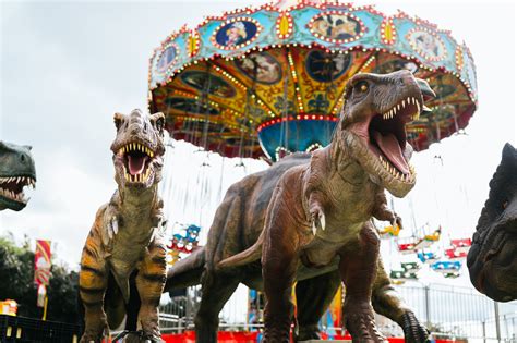 Dino Survival Run: Explore the Thrilling World of Dinosaur-Themed Obstacle Races