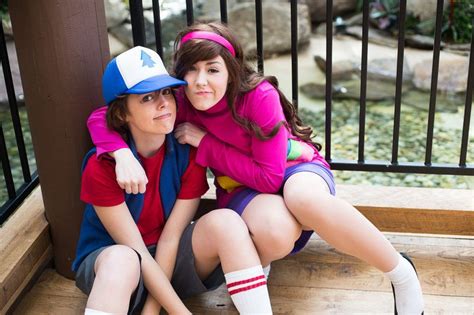 Dipper Cosplay: Embody the Mystery Twin from Gravity Falls