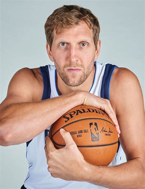 Dirk Nowitzki Reader