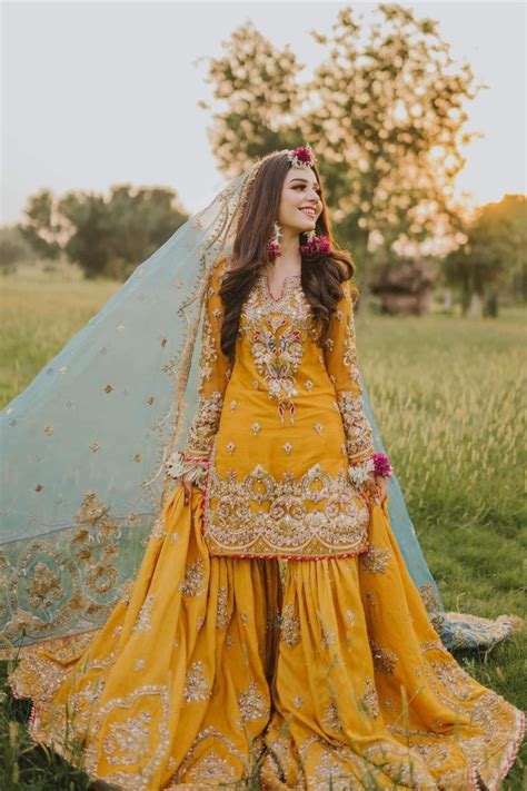 Discover Enchanting Mehndi Outfits for Brides Online: Elevate Your Celebration