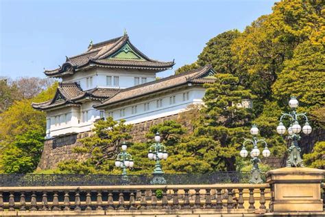 Discover Tokyo's Heart: Imperial Palace and Gardens