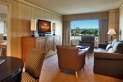 Discover Top 7 Hotels Within Minutes of Levi's Stadium