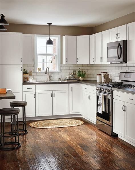 Discover Your Dream Kitchen Cabinets at Lowe's