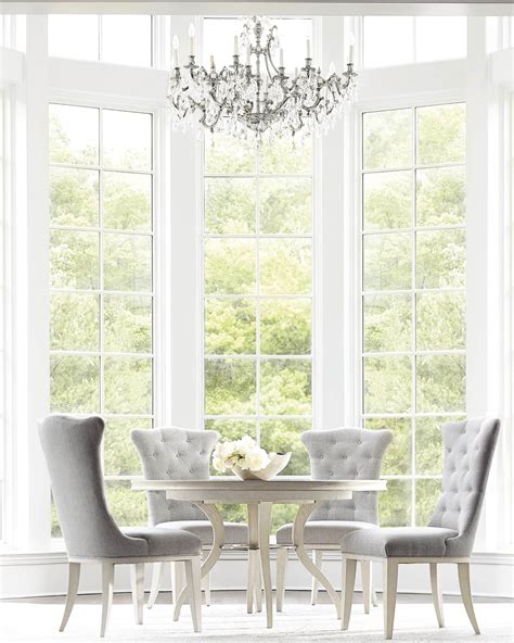 Discover the Allure of Round Dining Tables