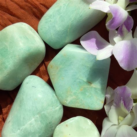 Discover the Enchanting Aquamarine Stone: A Treasury of Tranquility and Empowerment