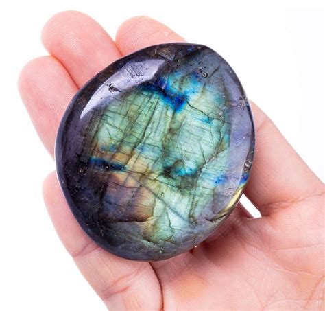 Discover the Enchanting Colors of Labradorite: A Celestial Guide to Its Mystical Aura