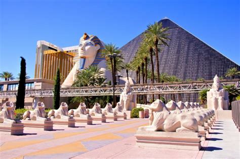 Discover the Enchanting Luxuries of Luxor Hotel & Casino