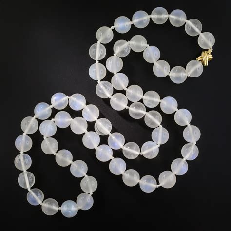 Discover the Enchanting Moonstone Bead Necklace: An Astral Amulet for Harmony and Well-being