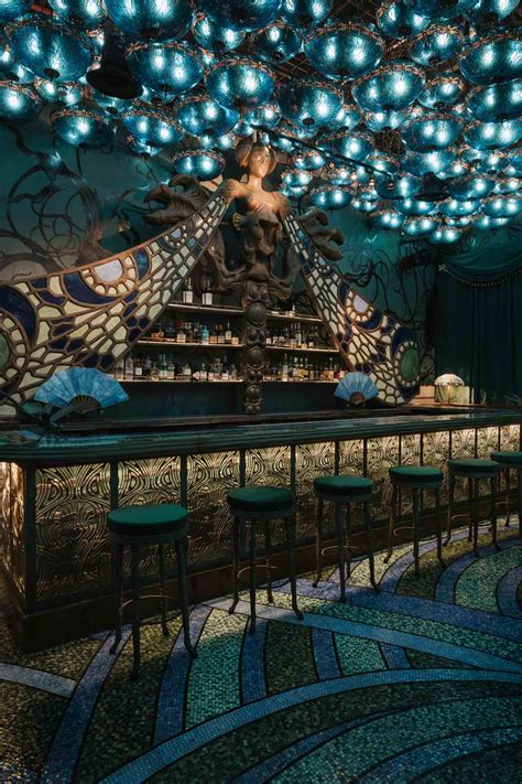 Discover the Enchanting Oasis of Dragonfly Bar Singapore