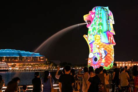 Discover the Enchanting Performance of Merlion Light Show Time