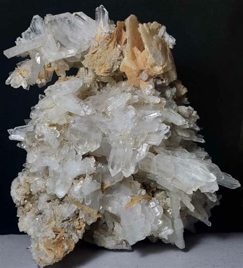 Discover the Enchanting World of Calcite Clusters