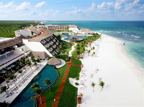 Discover the Enchanting World of Mayan Resorts (8)