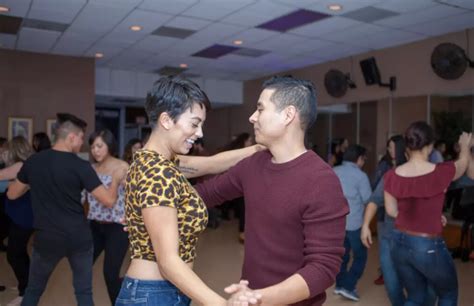 Discover the Exhilarating World of Cumbia with Classes Tailored for Every Level