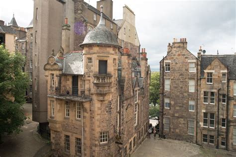 Discover the Heart of Edinburgh