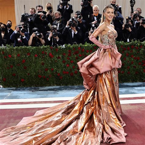 Discover the Timeless Elegance of Blake Lively's 6 Most Iconic Style Moments