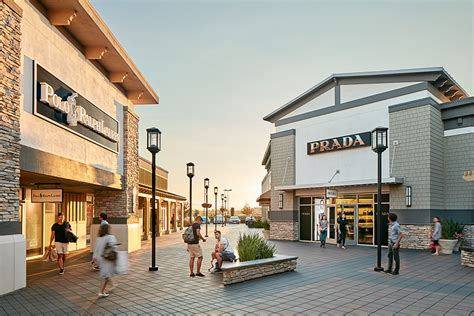 Discover the Ultimate Shopping Destination: Livermore Outlets