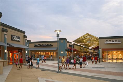 Discover the Ultimate Shopping Destination: Monroe Outlets – Where Value and Variety Meet