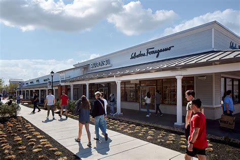 Discover the Ultimate Shopping Haven at Leesburg Premium Outlets: A Comprehensive Guide