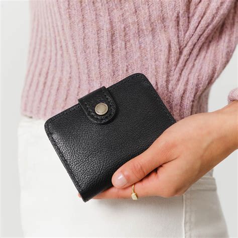 Discover the Ultimate Women's Wallet Bifold: A Timeless Fashion Staple for the Modern Woman