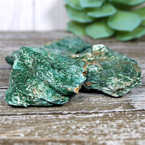 Discover the Versatility of Fuchsite Raw