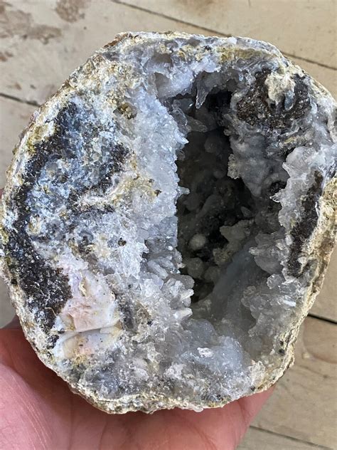 Discovering the Enchanting Beauty of Trancas Geodes