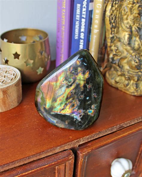 Display Stands for Crystals: Unleash the Brilliance and Energy