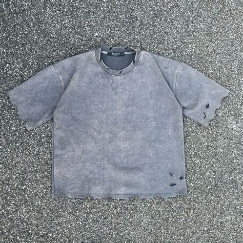 Distressed Tee Shirts: A Timeless Style Statement with Endless Possibilities