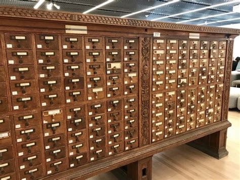 Do They Still Have Card Catalogs In Libraries