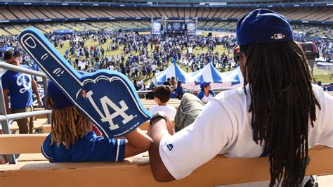 Dodgers: The Ultimate Guide to the Blue Crew