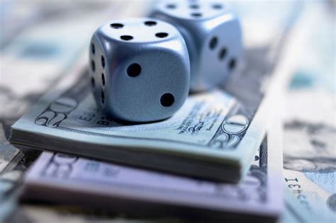 Don't Just Gamble, Bet on Success: How Businesses Can Leverage Smart Bets to Thrive