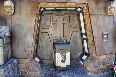 Doorway to the Galaxy: Exploring the Iconic Doors of Star Wars