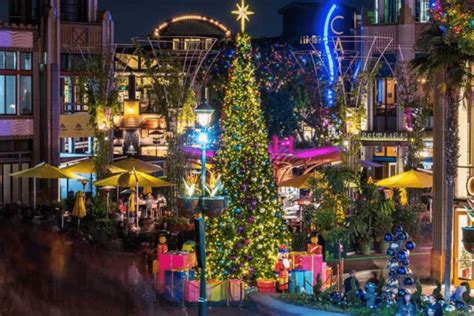 Downtown Disney Snow: A Winter Oasis in the Heart of Magic