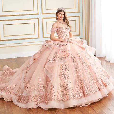 Dreamy and Serene: The Allure of Light Blue Quinceañera Dresses